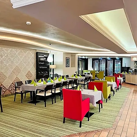 Hotel Papuga Park Wellness Marrakesz & 4*
