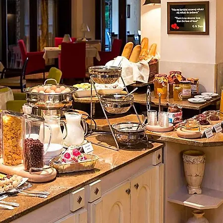 Papuga Park Wellness Marrakesz & Hotel 4*