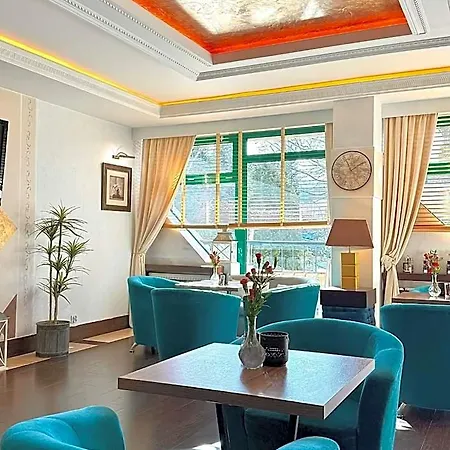 Hotel Papuga Park Wellness Marrakesz & 4*